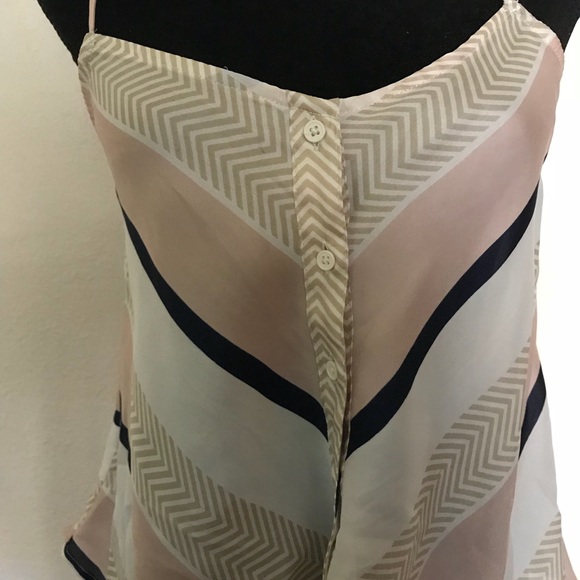 Patterned Cami - Picture 3 of 4